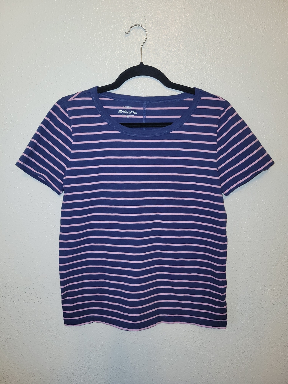 JCrew Girlfriend Tee Striped Classic Crewneck in Navy Blue and Pink